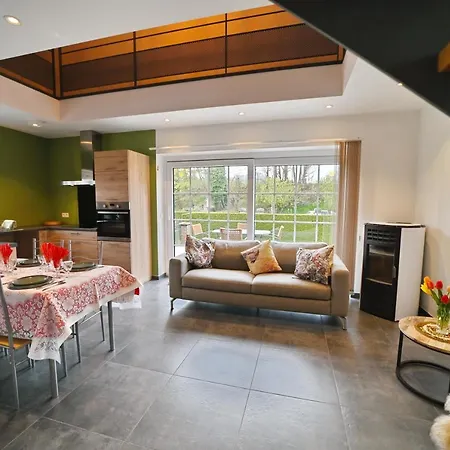 La Petite Maison Dans La Prairie Holiday home Hotton