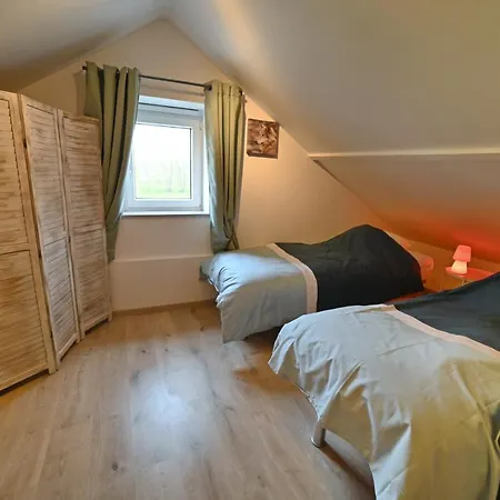 Dom wakacyjny La Petite Maison Dans La Prairie Hotton