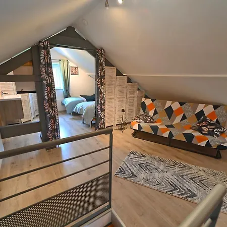 La Petite Maison Dans La Prairie הוטון